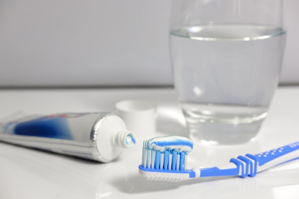 Effektive Zahnzwischenraumreinigung: Methoden und Tipps für eine optimale Mundhygiene auf zahnpasta-tests.de