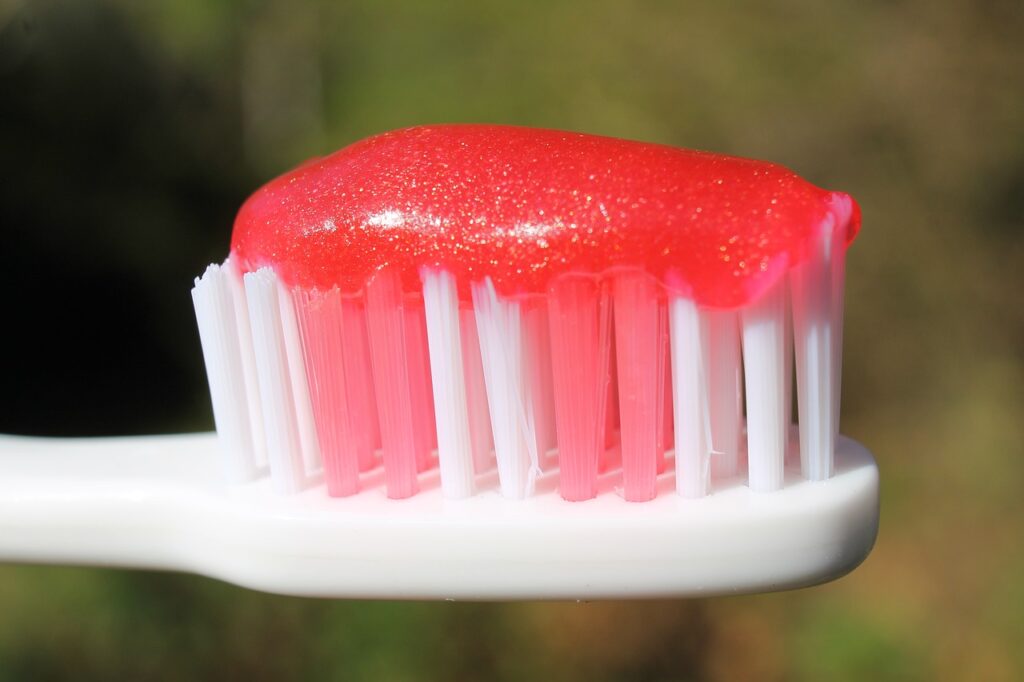Was steckt in Ihrer Zahnpasta? Ein Leitfaden zu Inhaltsstoffen von Zahnpasta und deren Funktionen auf zahnpasta-tests.de